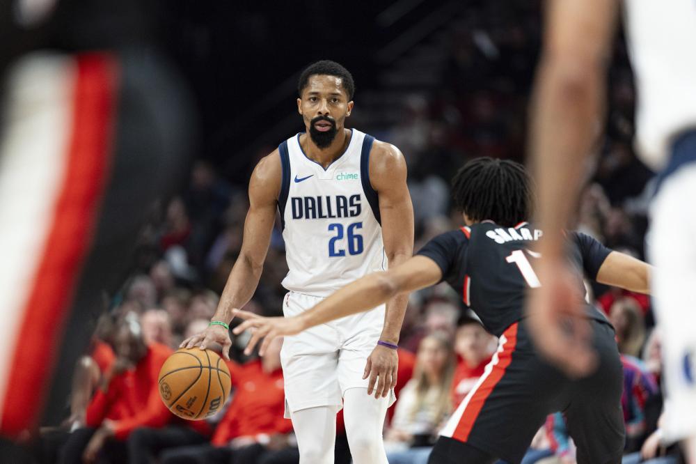 在首节比赛 在首节比赛