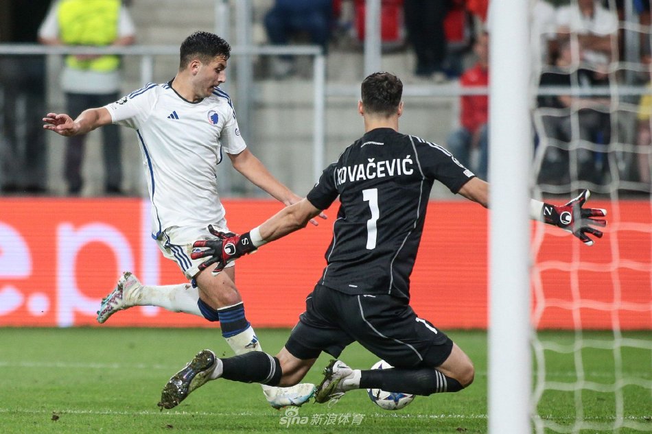 吸引两人后 吸引两人后